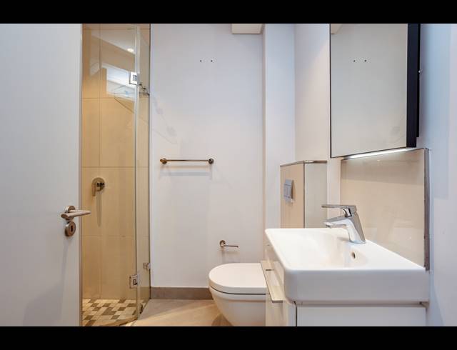 2 BEDROOM APARTMENT FOR SALE IN RONDEBOSCH